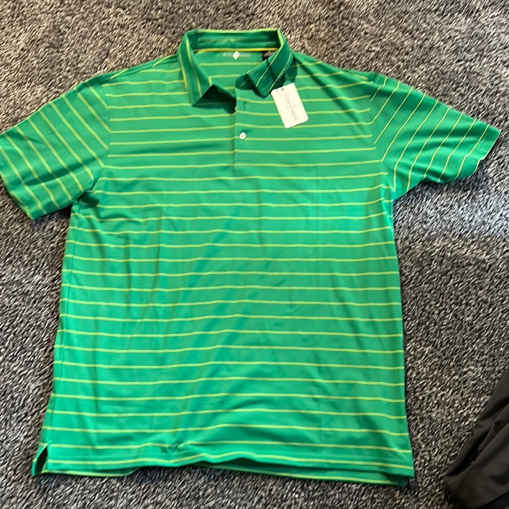 Men’s golf shirt